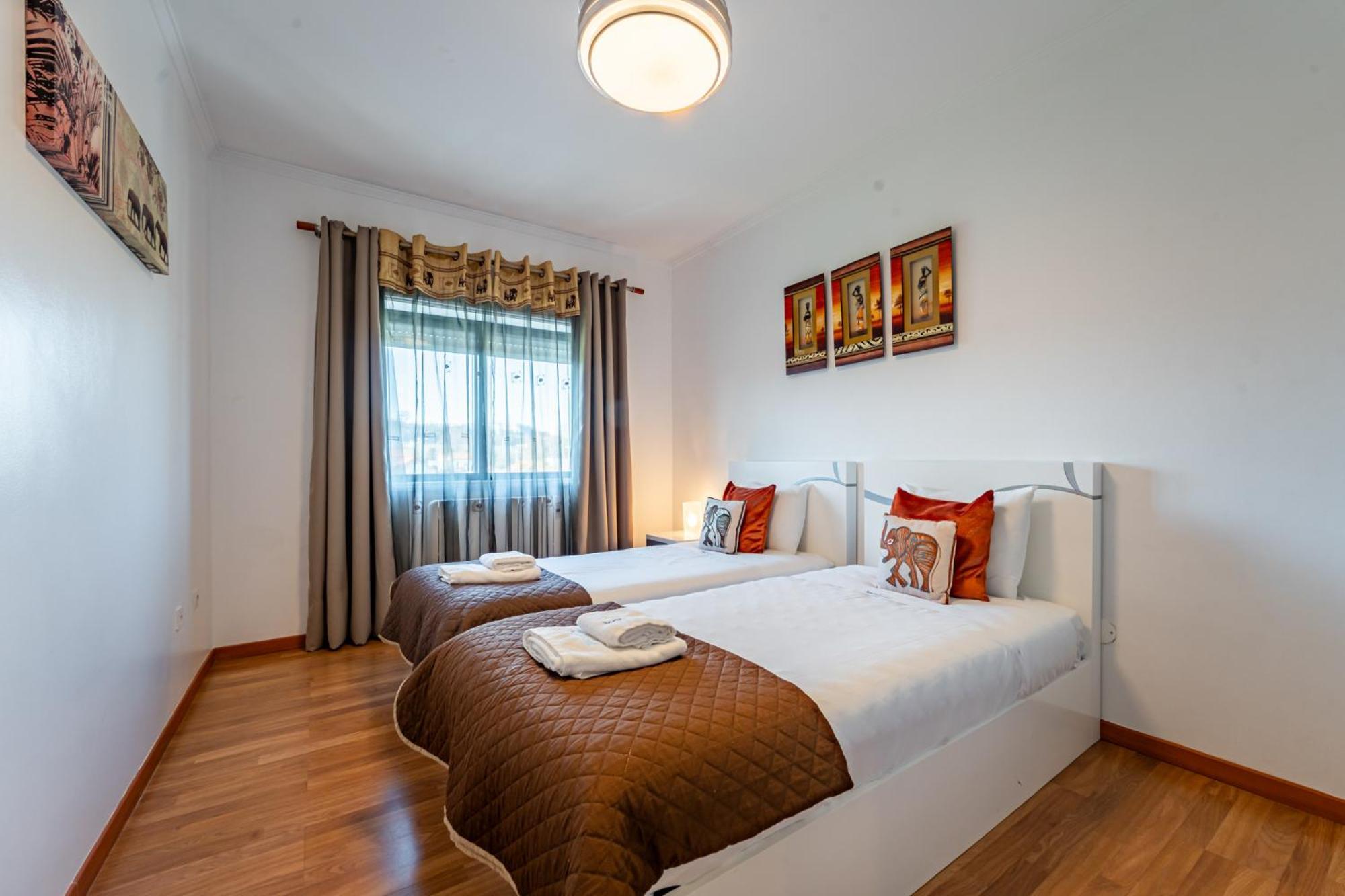 Cozy And Quiet Spacious Flat Vila Nova de Gaia Kültér fotó